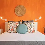 Jasmineiro I By An Island Daire *