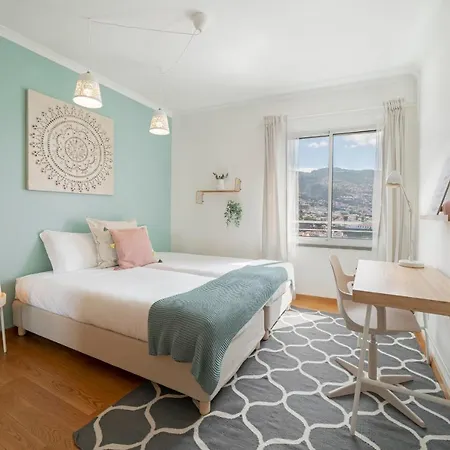 Jasmineiro I By An Island Apart