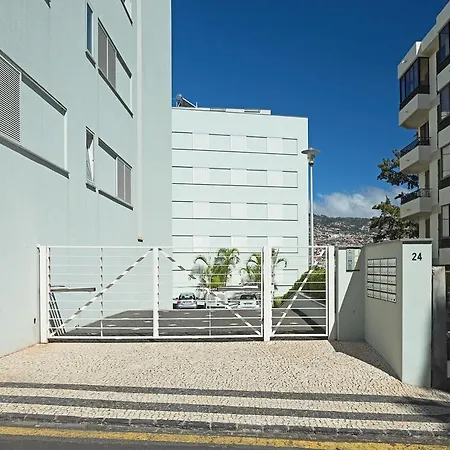 Jasmineiro I By An Island Apart Апартаменты *