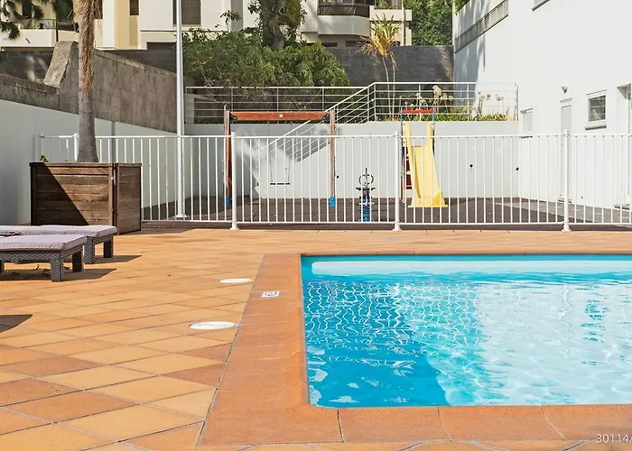 Jasmineiro I By An Island アパート