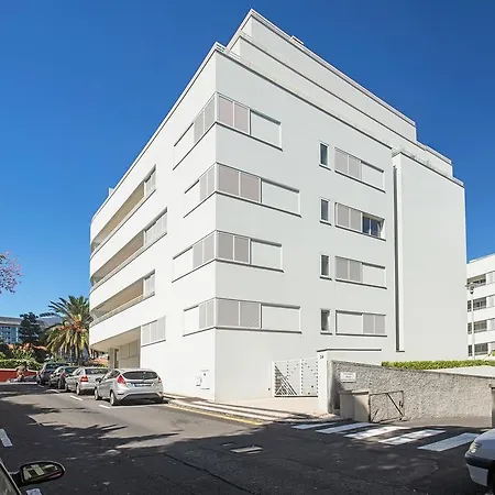 Jasmineiro I By An Island *