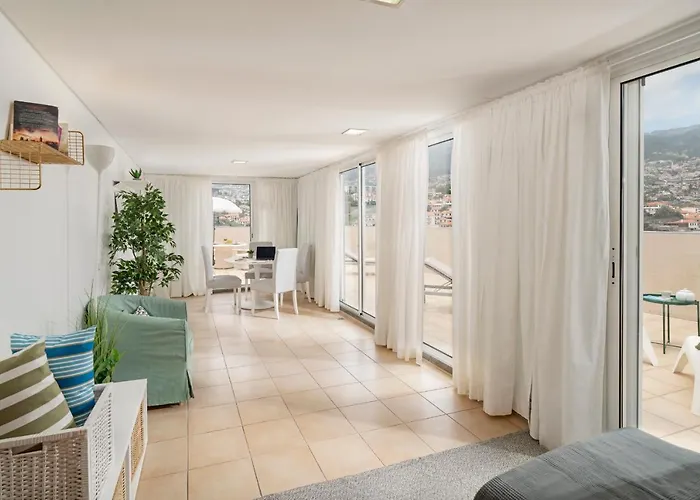 Jasmineiro I By An Island Apart Apartment Funchal (Madeira)
