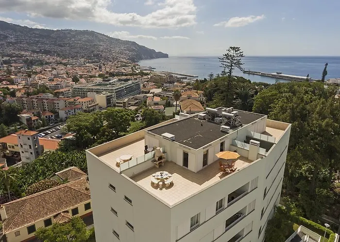 Jasmineiro I By An Island Apart * Funchal (Madeira)